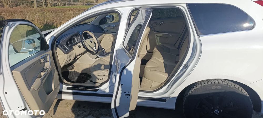 Volvo XC 60 T6 AWD Edition Pro - 16
