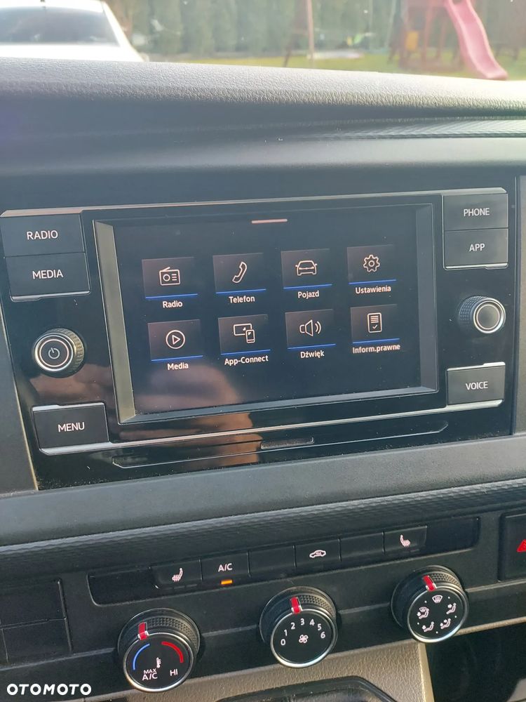 Volkswagen Transporter - 11