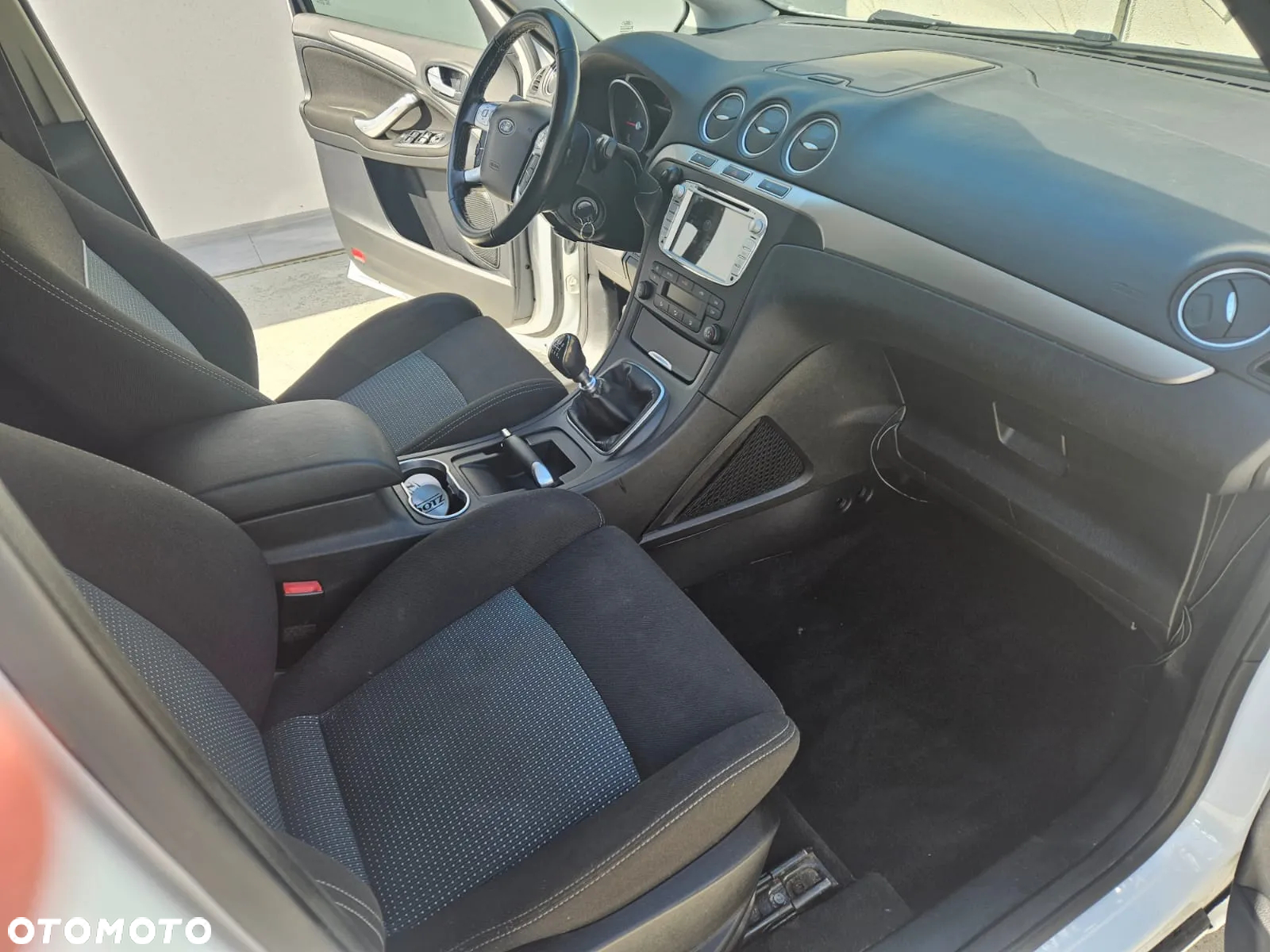 Ford S-Max - 8