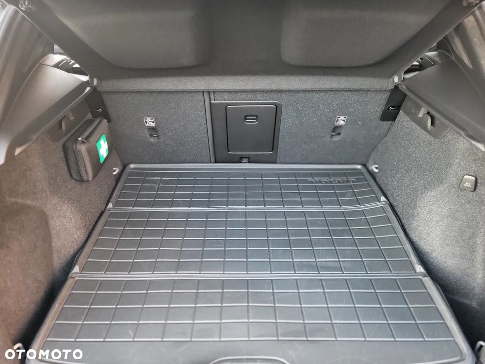 Volvo XC 40 B5 AWD Ultimate Dark - 31