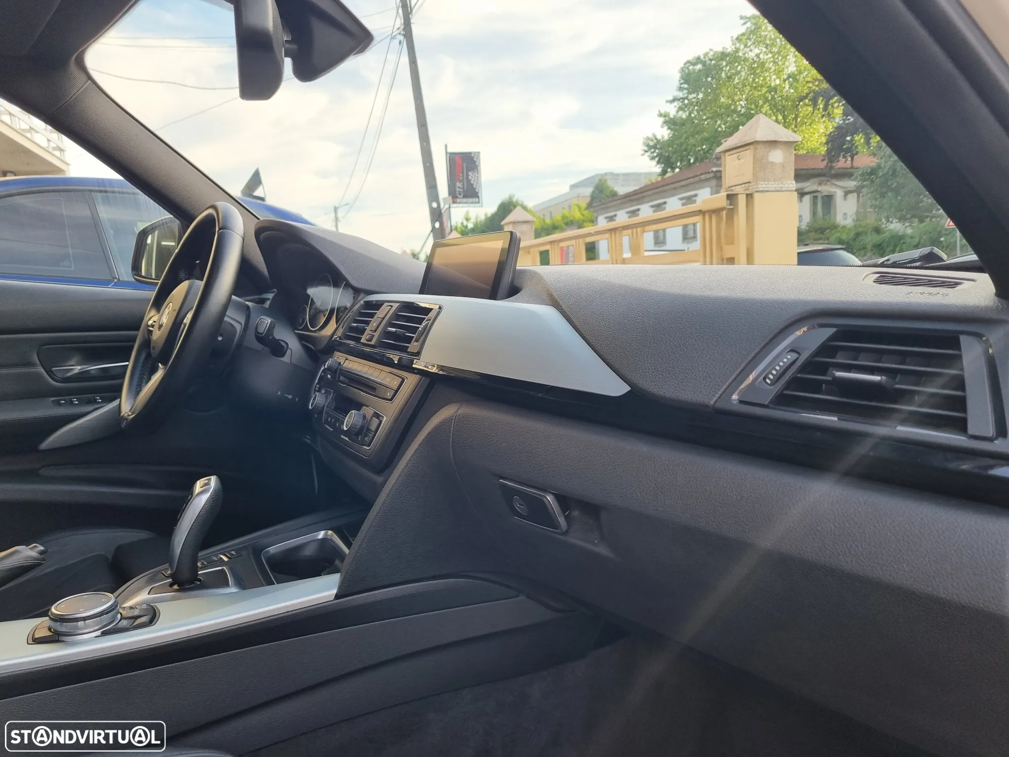 BMW 320 d Touring Auto Pack M - 25