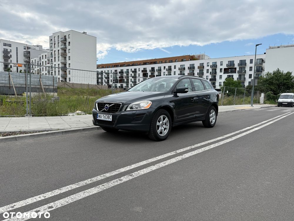 Volvo XC 60 2.4D AWD Momentum - 4