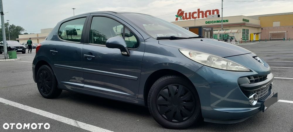 Peugeot 207 - 1