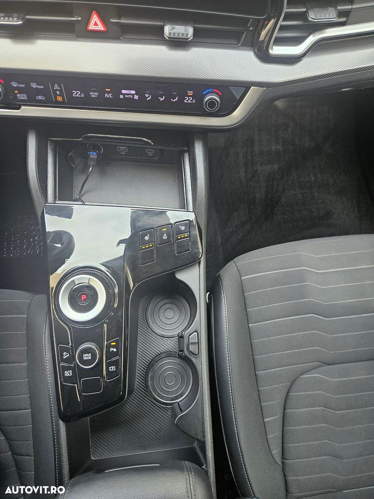 Kia Sportage 1.6 T-GDI HEV 6AT 4x2 Business Line - 21