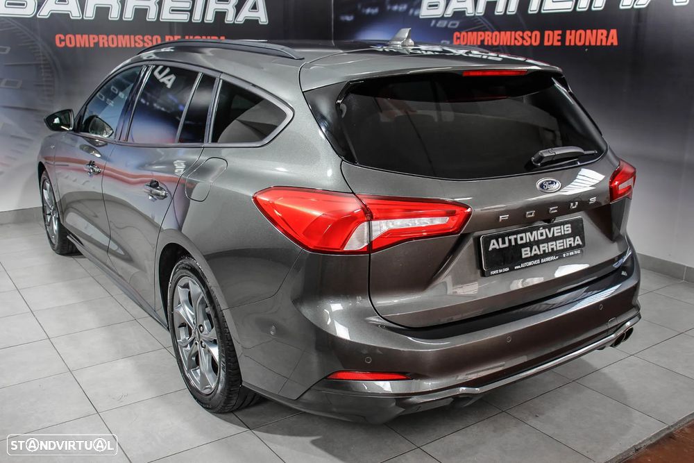 Ford Focus SW 1.5 TDCi EcoBlue ST-Line - 32