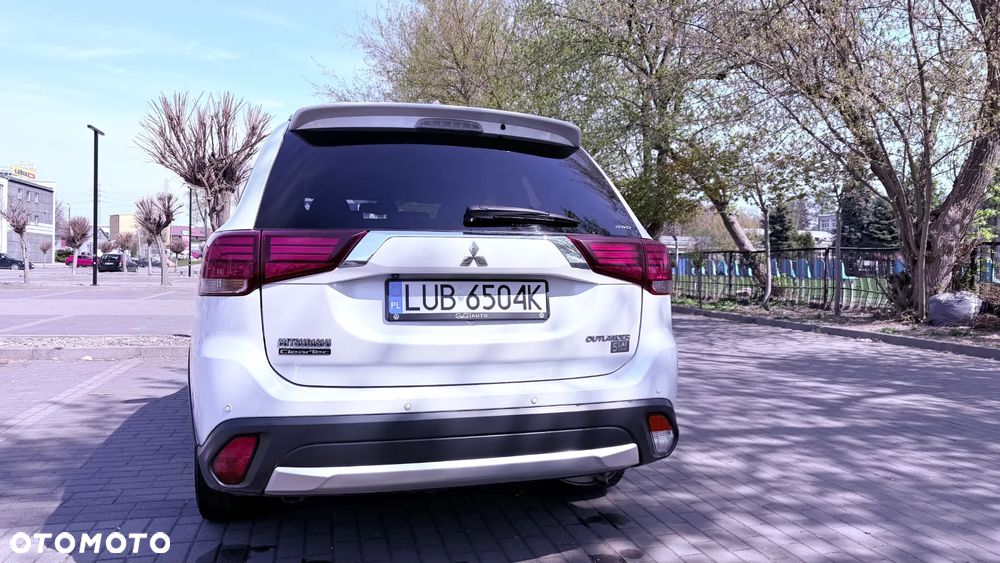 Mitsubishi Outlander 2.0 Intense + 4WD CVT - 10