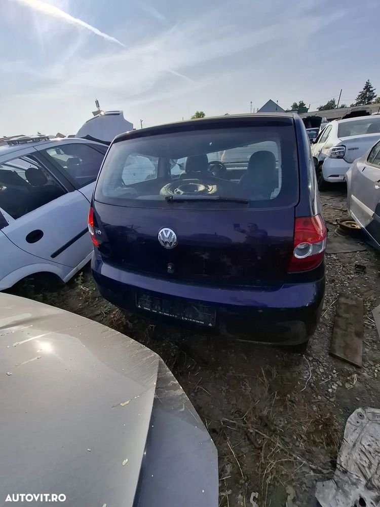 Dezmembrez Volkswagen Fox - 6