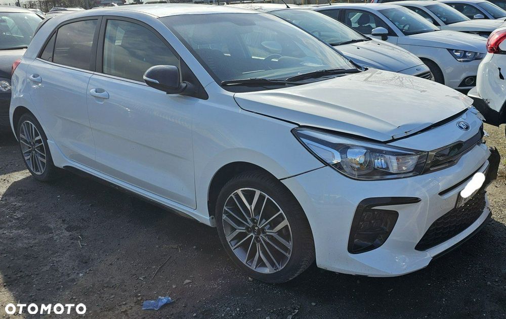 Kia Rio - 1