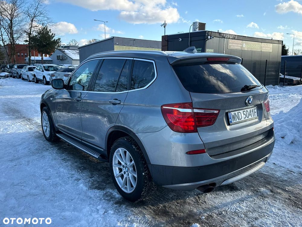 BMW X3 xDrive20i Advantage - 9