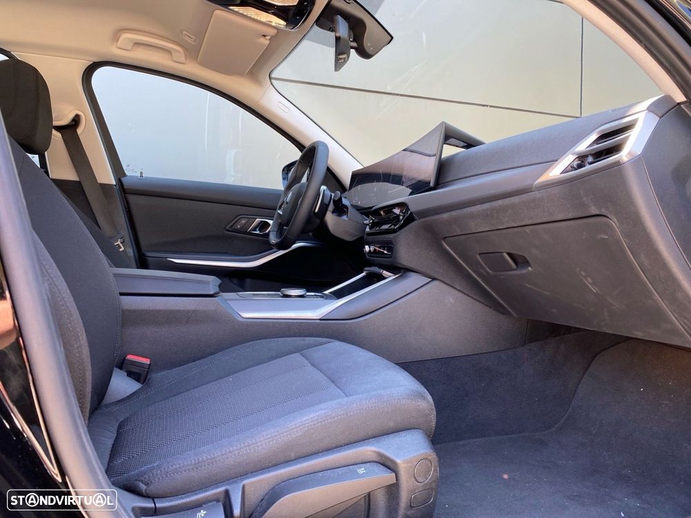 BMW 320 d Touring Auto - 17