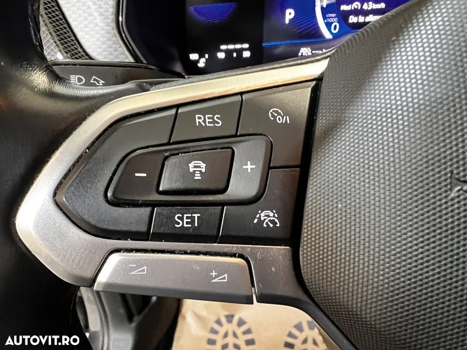 Volkswagen T-Cross - 16