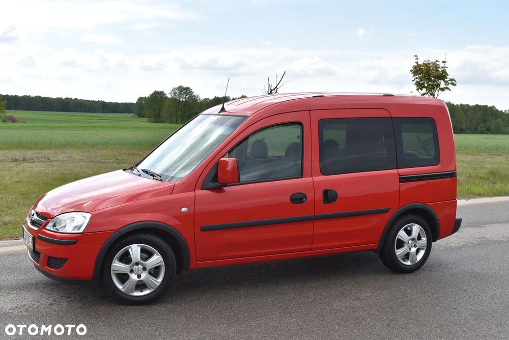 Opel Combo Tour Color Edition - 2