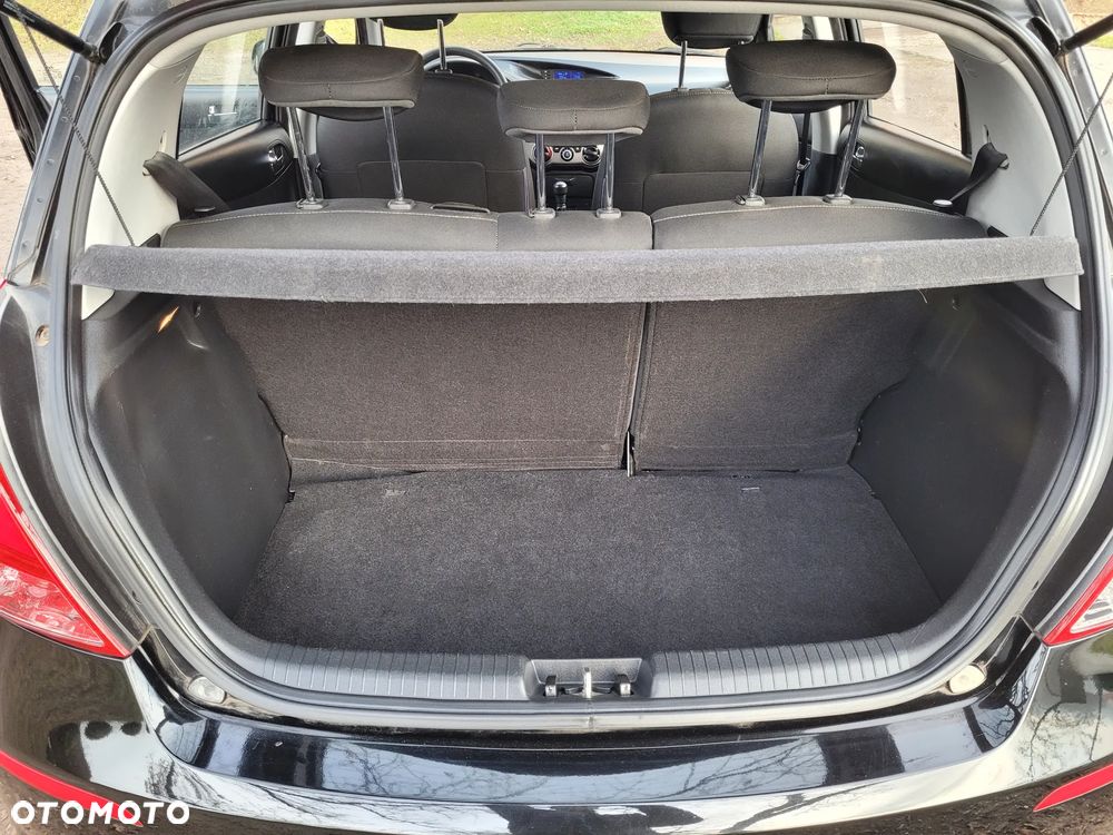 Hyundai i20 1.2 Fifa World Cup Edition - 31