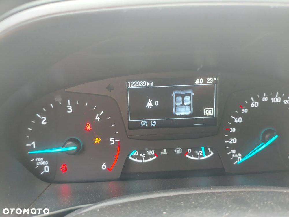 Ford Focus ver-1-5-ecoblue-trend - 12