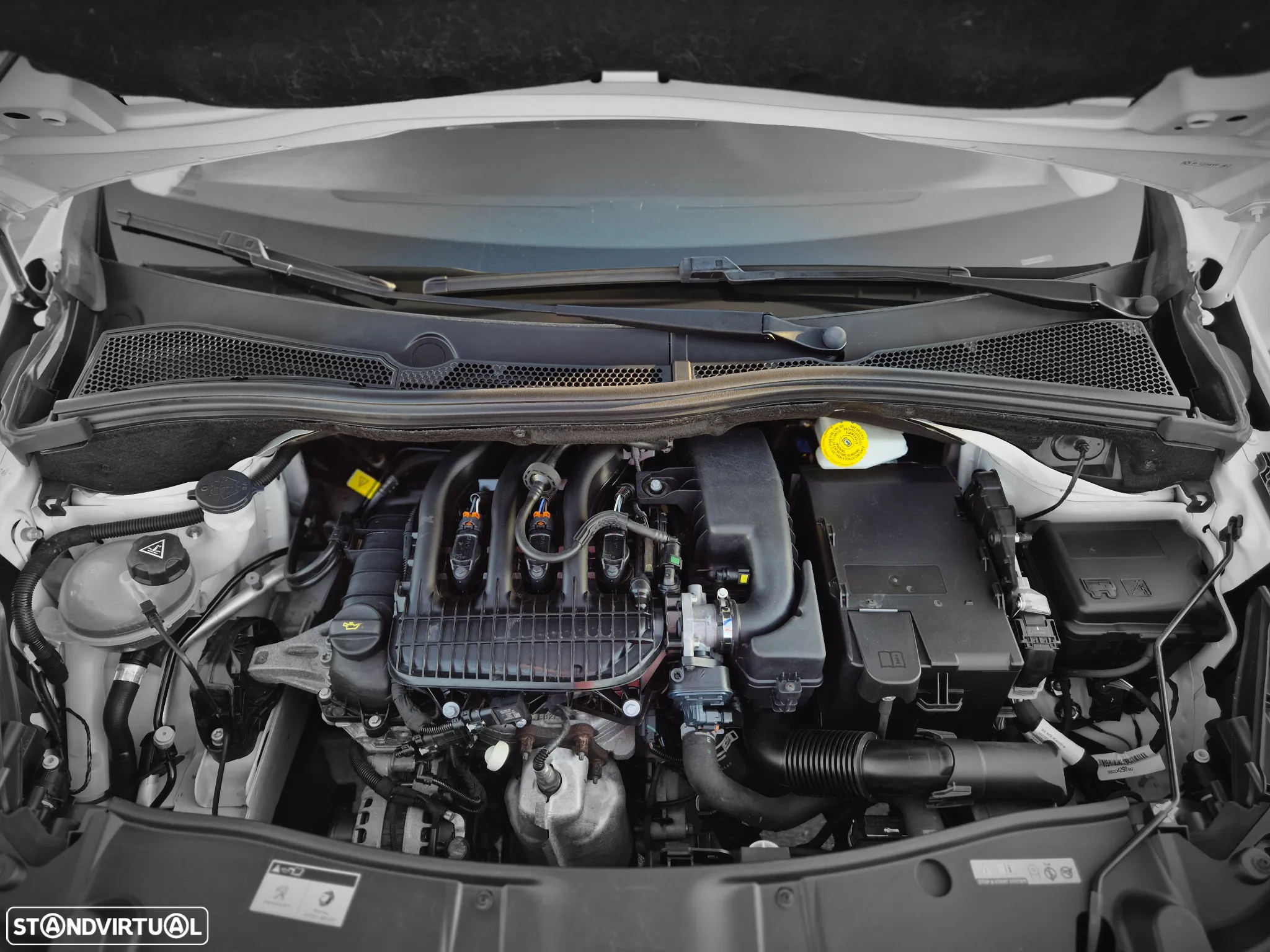 Peugeot 2008 1.2 PureTech Style - 52
