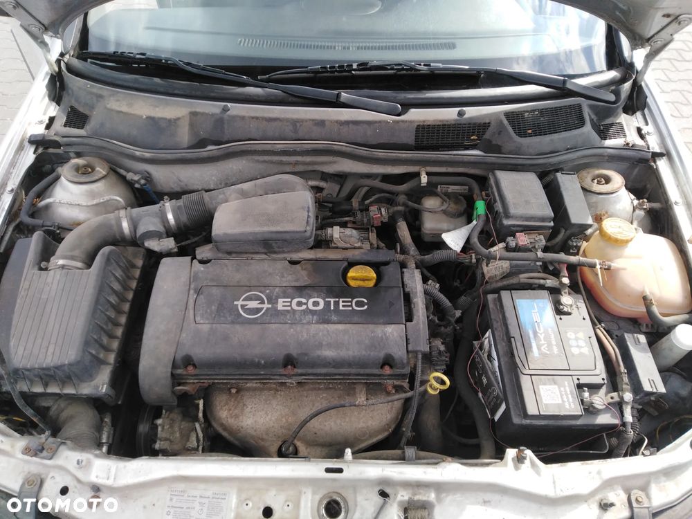 Opel Astra 1.6 Start - 12