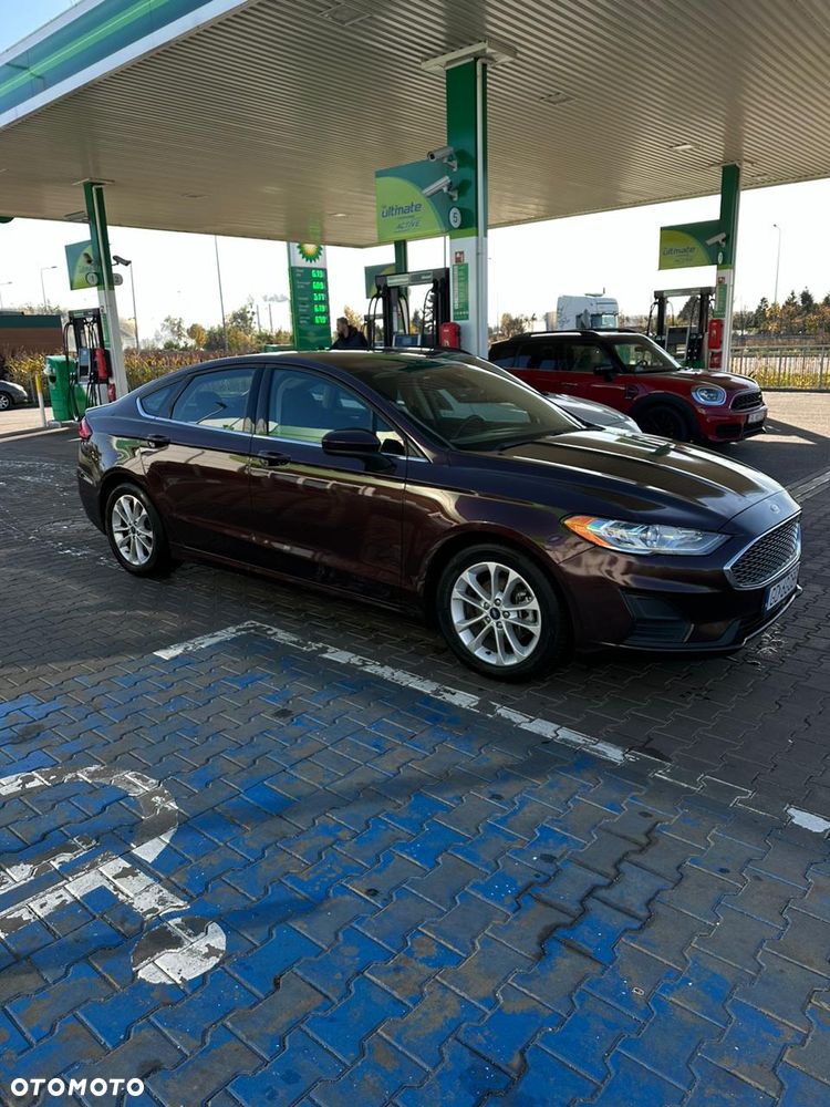 Ford Fusion - 2