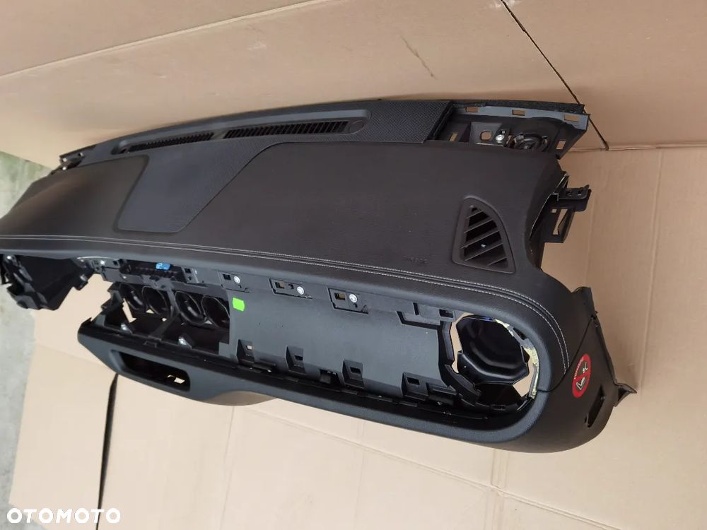 DESKA ROZDZIELCZA KONSOLA SKÓRA MERCEDES W470 X-KLAS - 4