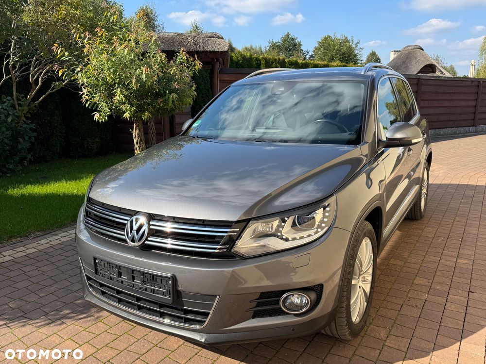 Volkswagen Tiguan - 1