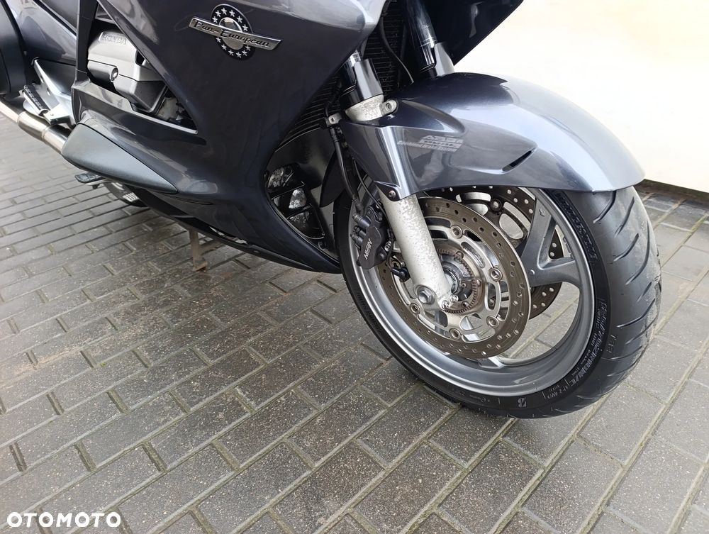Honda ST - 34