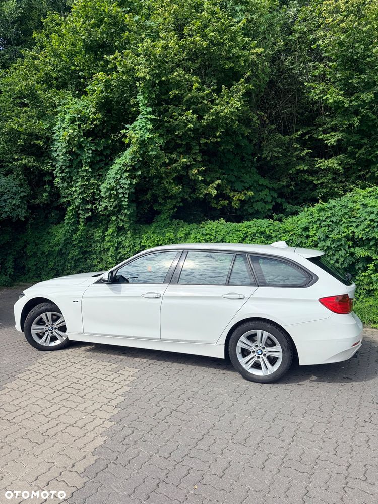 BMW Seria 3 320i xDrive - 3