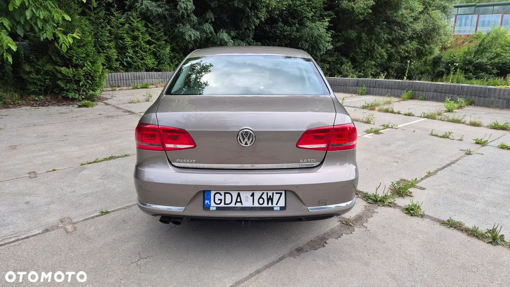 Volkswagen Passat 2.0 TDI Highline DSG - 6