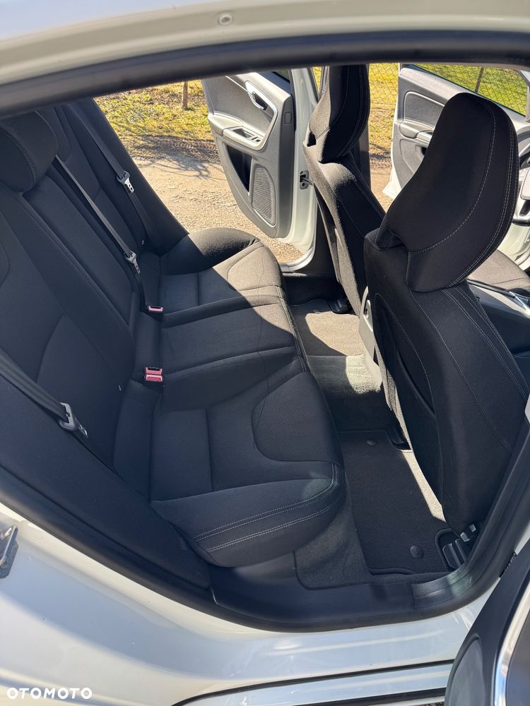 Volvo S60 D4 Drive-E Kinetic - 10