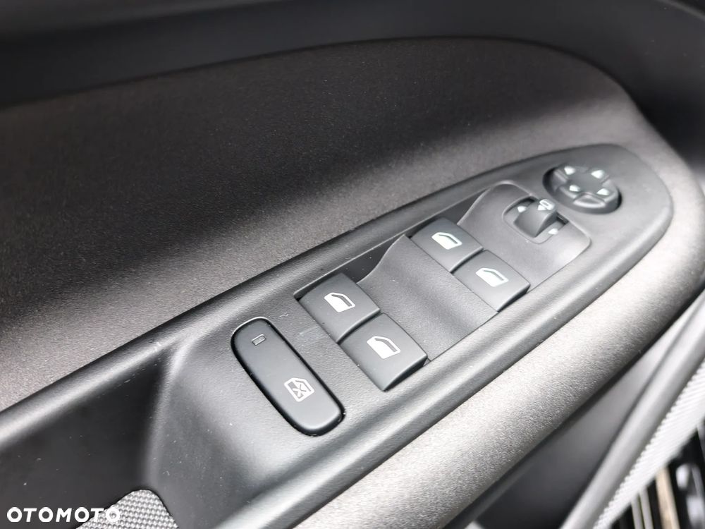 Alfa Romeo Junior 1.2 mHEV Ti eDCT - 22