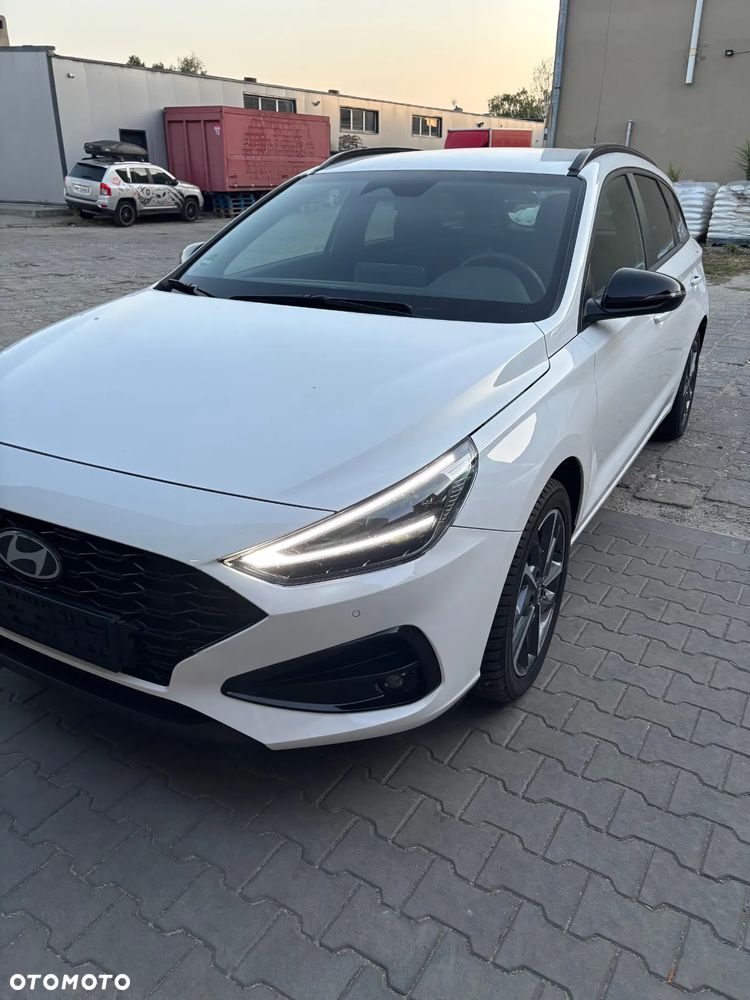 Hyundai i30 Kombi 1.5 T-GDI 48V-Hybrid DCT Advantage - 13