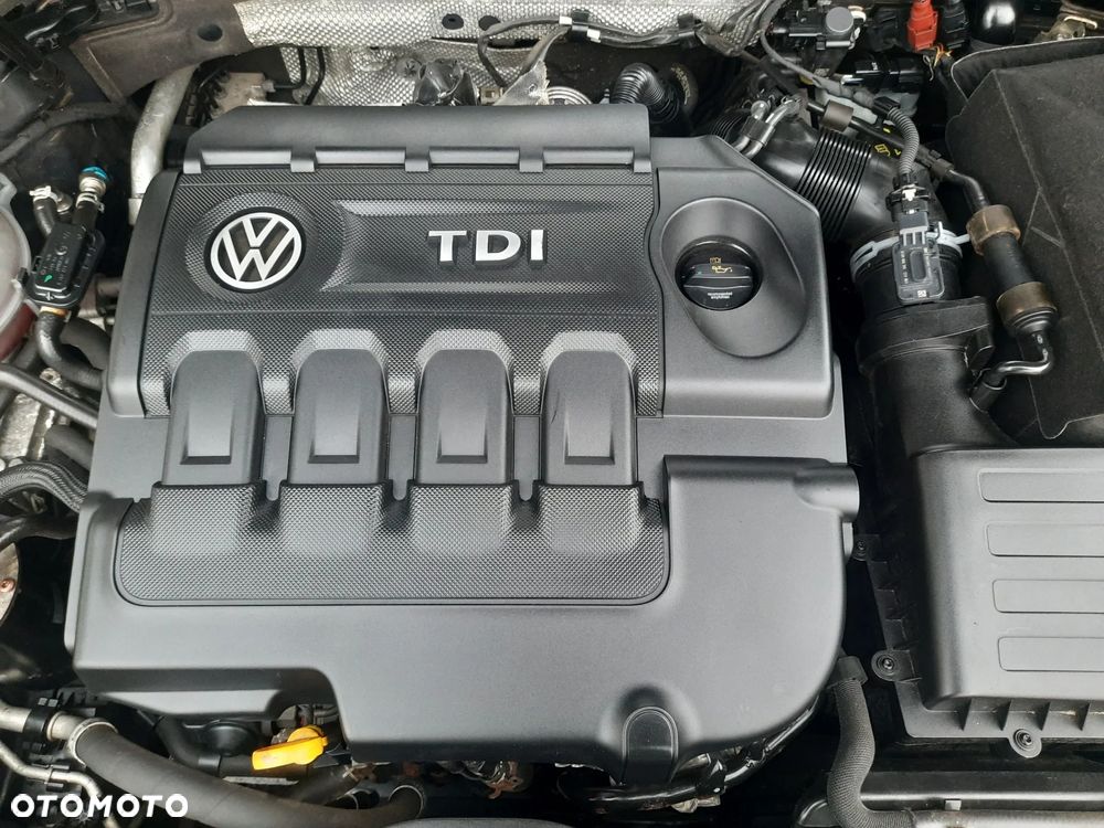 Volkswagen Golf 1.6 BlueTDI Cup - 26