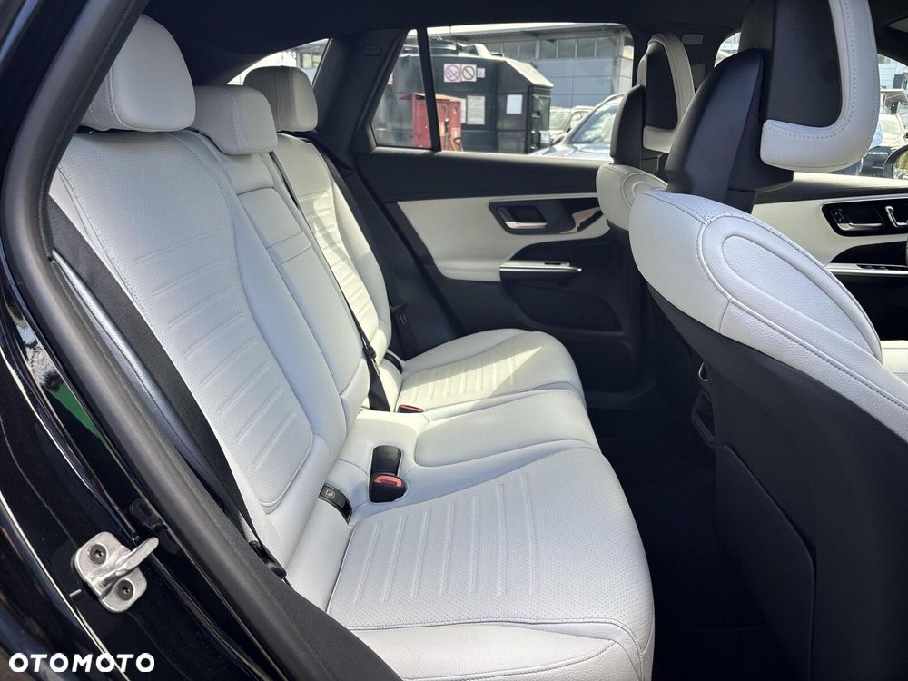 Mercedes-Benz GLC - 22