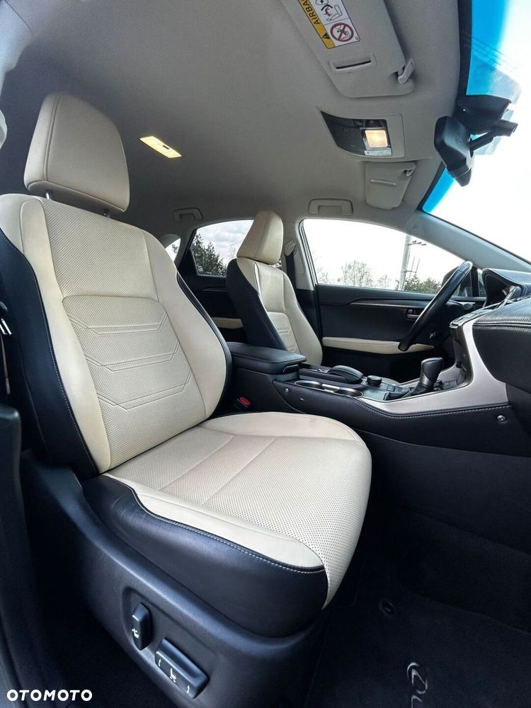 Lexus NX 300h Comfort AWD - 16