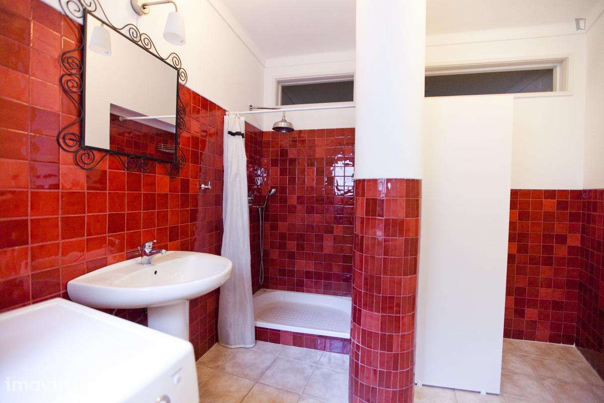 Quarto - localizado em Campolide Lisbon - Grande imagem: 3/25