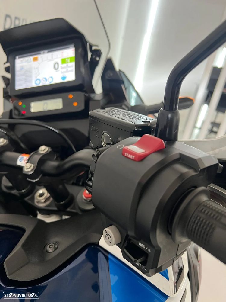 Honda Africa Twin 1100 - 10