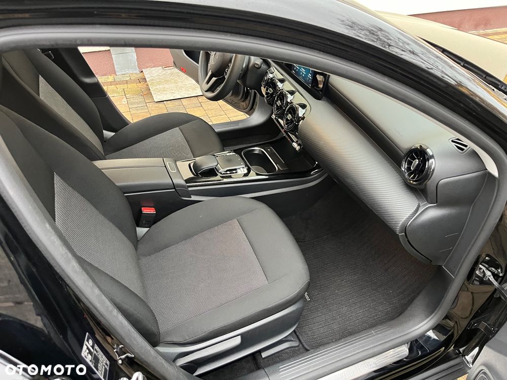 Mercedes-Benz Klasa A 180 d 7G-DCT Edition 19 - 19