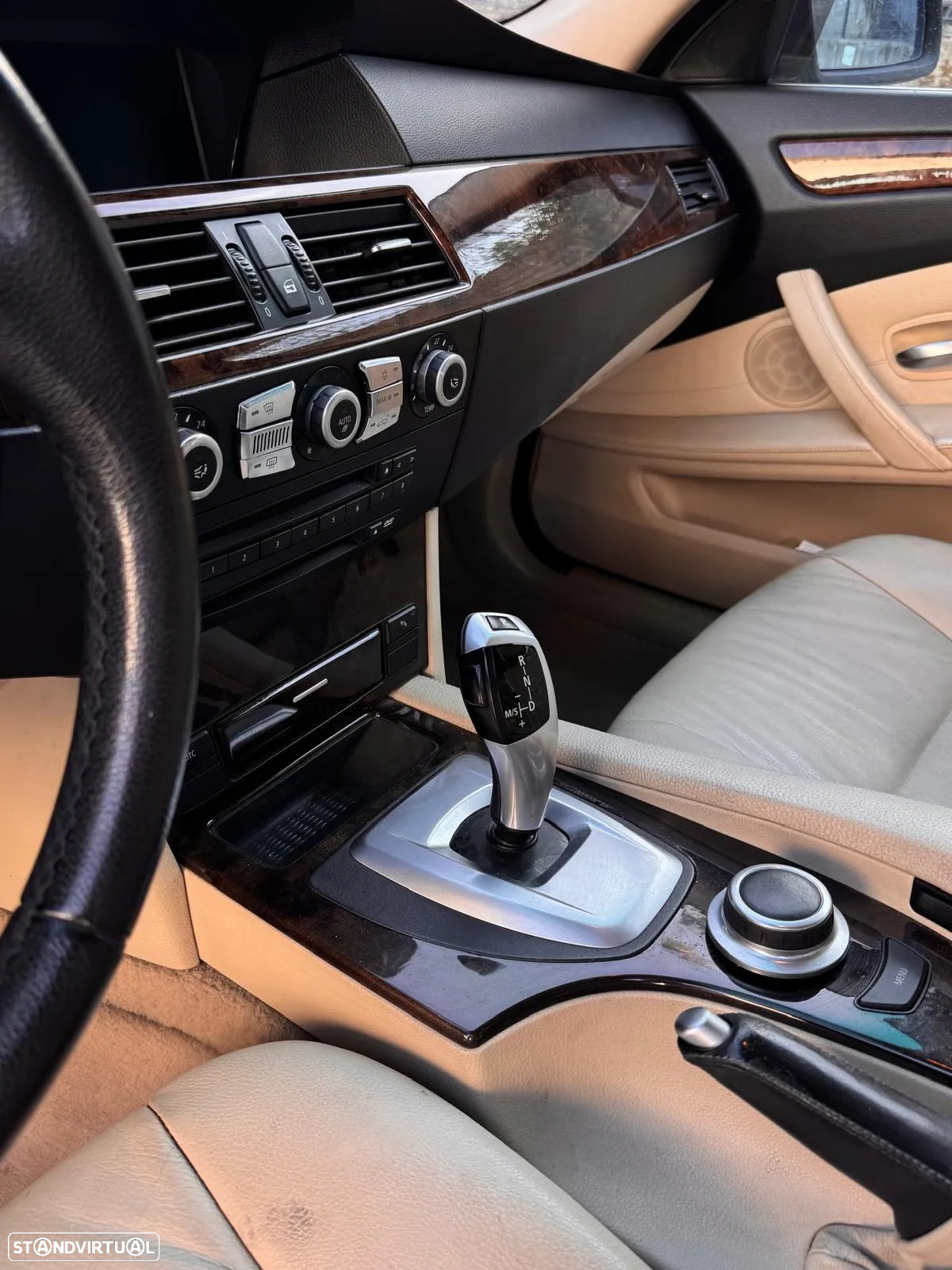 BMW 520 dA Executive - 16