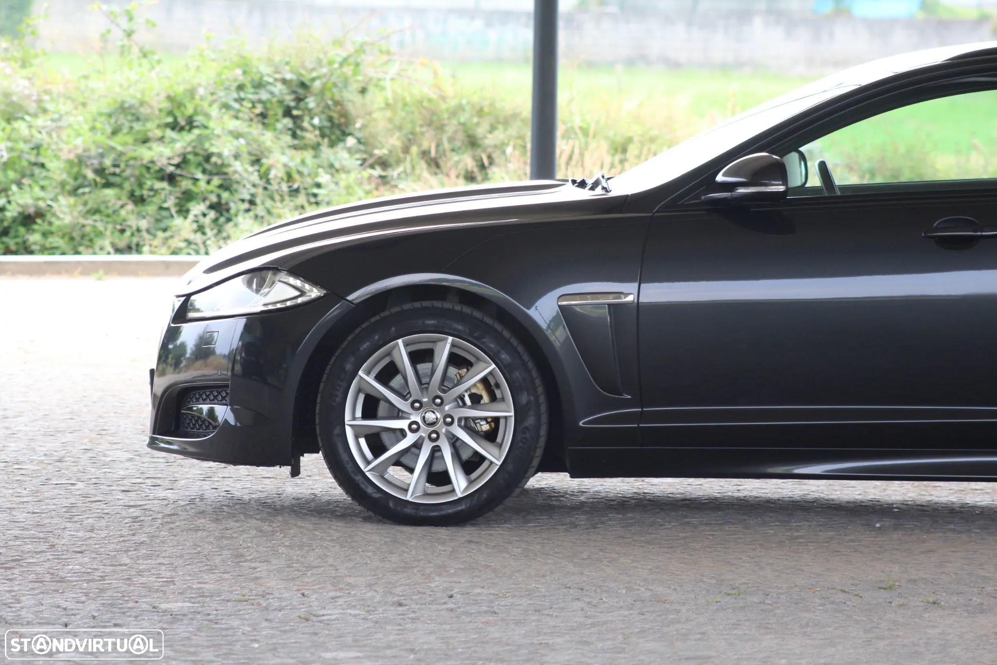 Jaguar XF Sportbrake 2.2 D R-Sport - 9