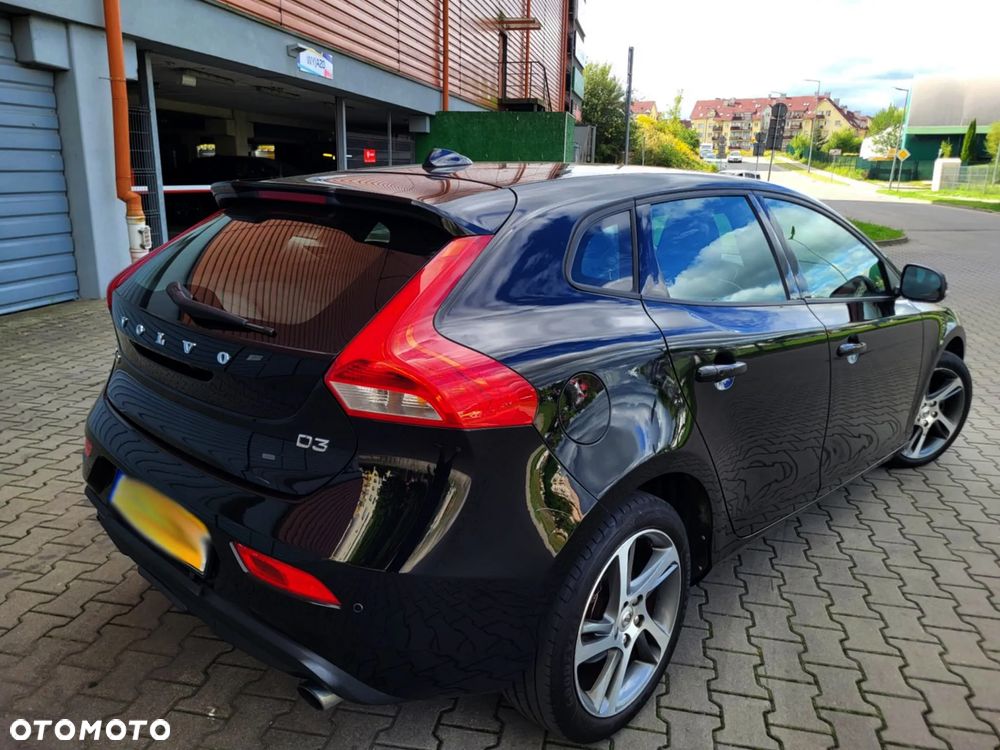 Volvo V40 D3 Drive-E Momentum - 19