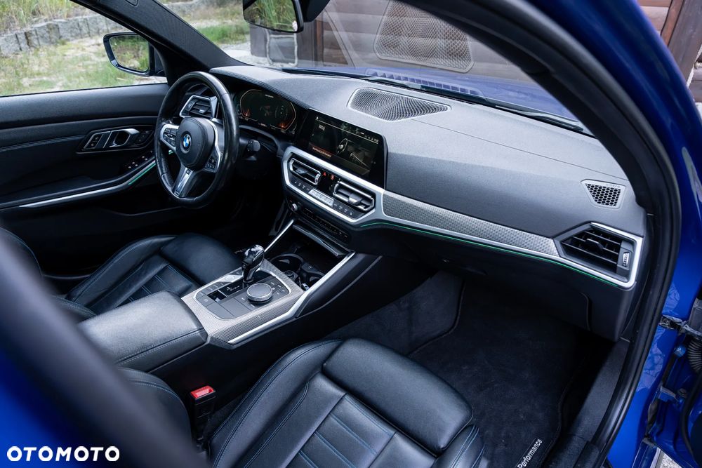 BMW Seria 3 M340i xDrive - 27