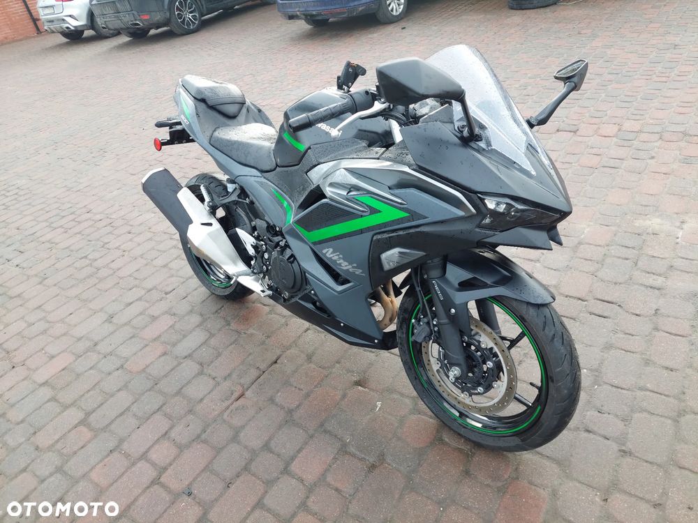 Kawasaki Ninja - 7