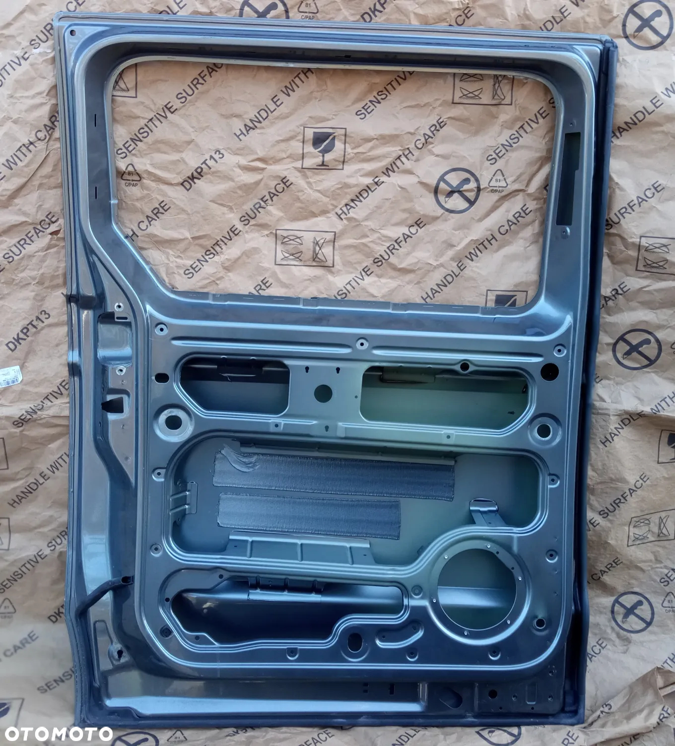 VW T7 MULTIVAN DRZWI LEWE PRZESUWNE BOCZNE - 2