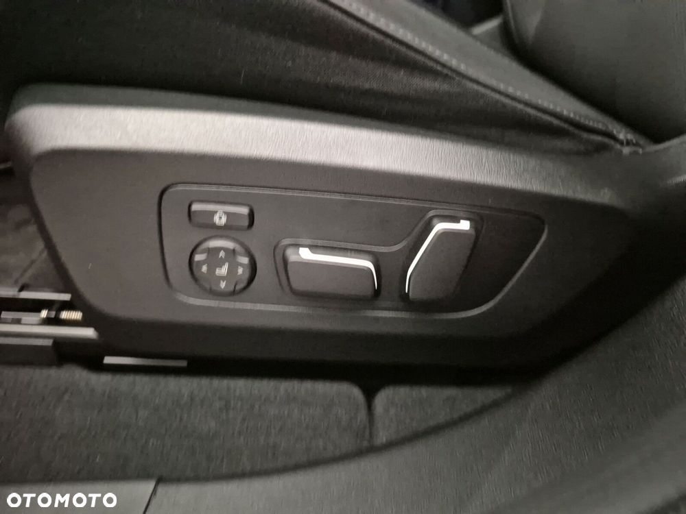 BMW X3 xDrive20 mHEV - 26