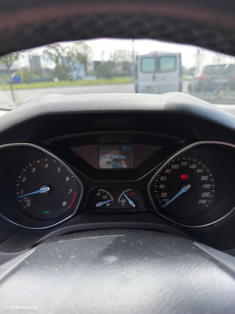 Ford Focus SW 1.0 EcoBoost S&S TITANIUM - 20