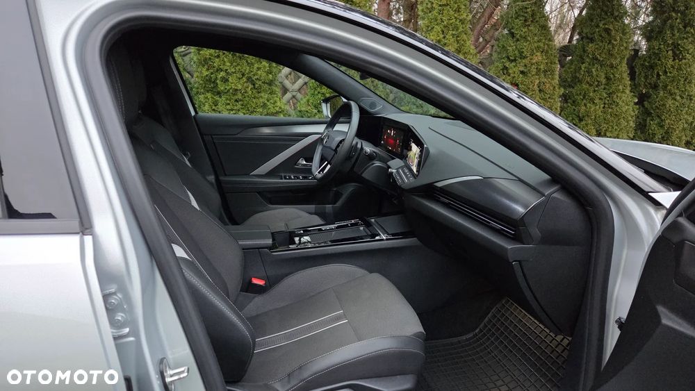 Opel Astra 1.2 T GS Line S&S - 16