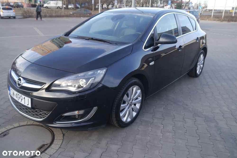 Opel Astra 1.4 Turbo Exklusiv - 2