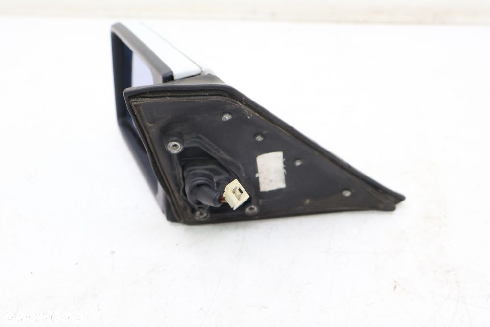 MERCEDES-BENZ W124 LUSTERKO LEWE - 8