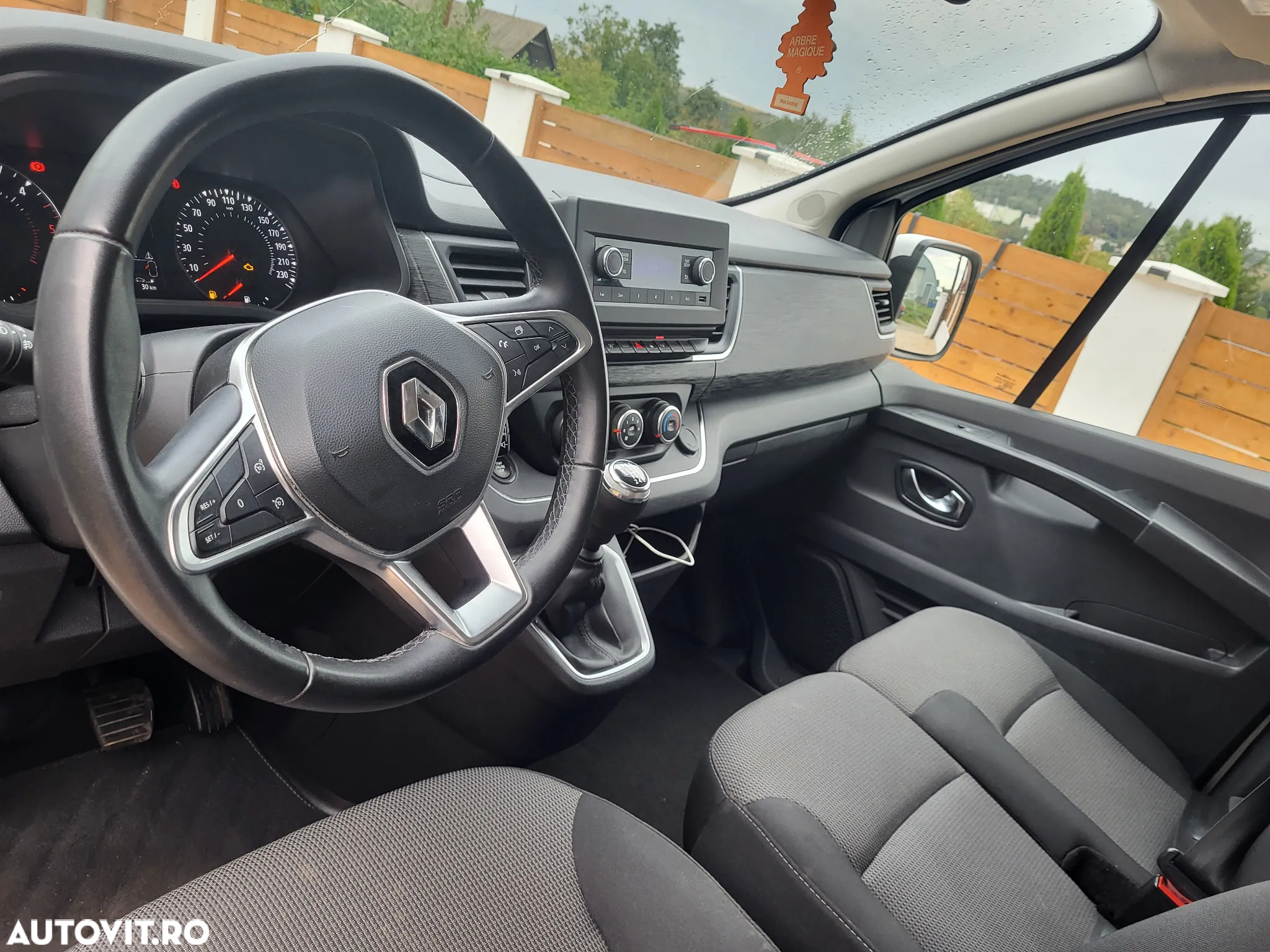 Renault Trafic 2.0 Blue dCi 130 Furgon Cabina Dubla L2H1 - 2