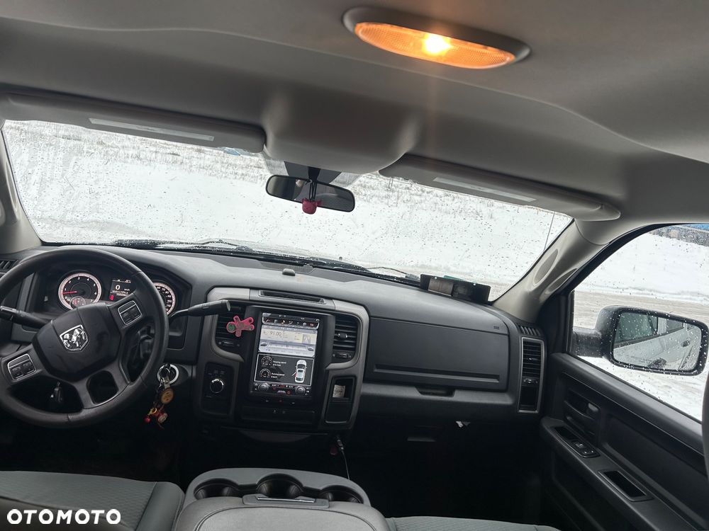 Dodge RAM - 8