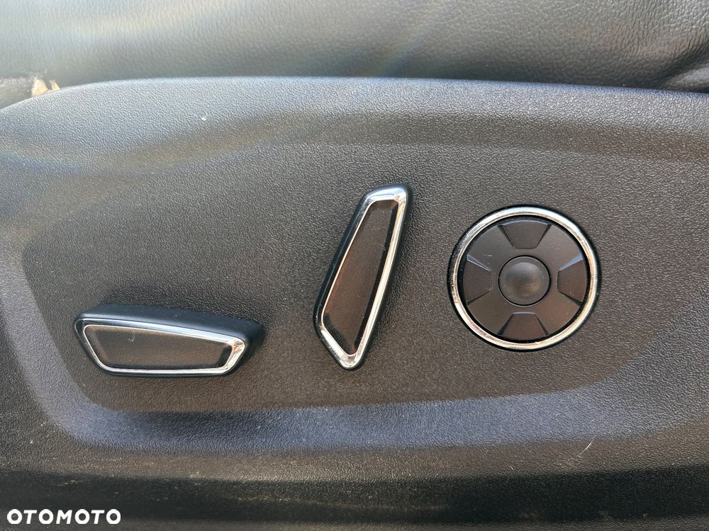 Ford S-Max 2.0 TDCi Titanium PowerShift - 18