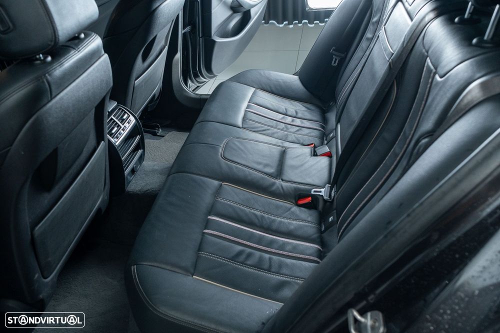 BMW 530 e Pack M - 8